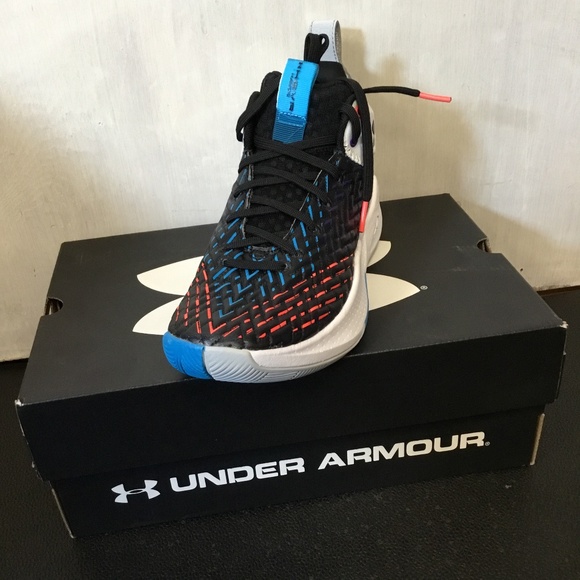 Under Armour HOVR Clone 4 Basketball Shoes - Size 7 main image 4